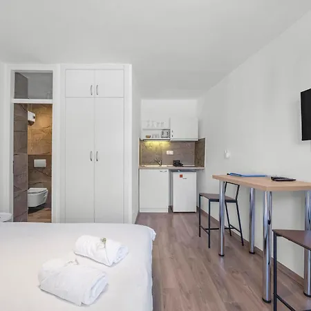 1 Bedroom Beautiful In Vodice