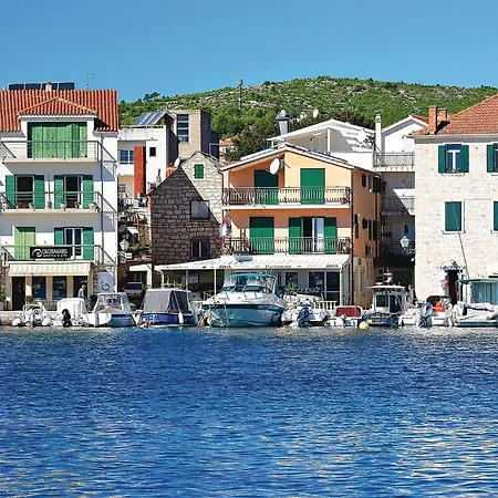 Front In With Wifi Apartmán Vodice