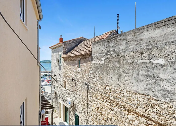 1 Bedroom Beautiful In Vodice
