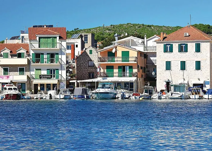 1 Bedroom Beautiful In Daire Vodice